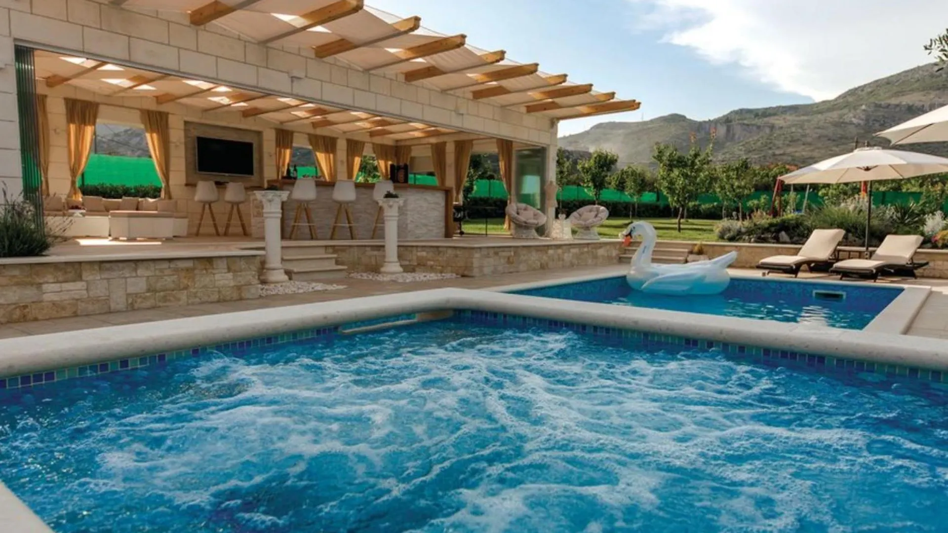 Luxury Villa Malo Trogir 0*,