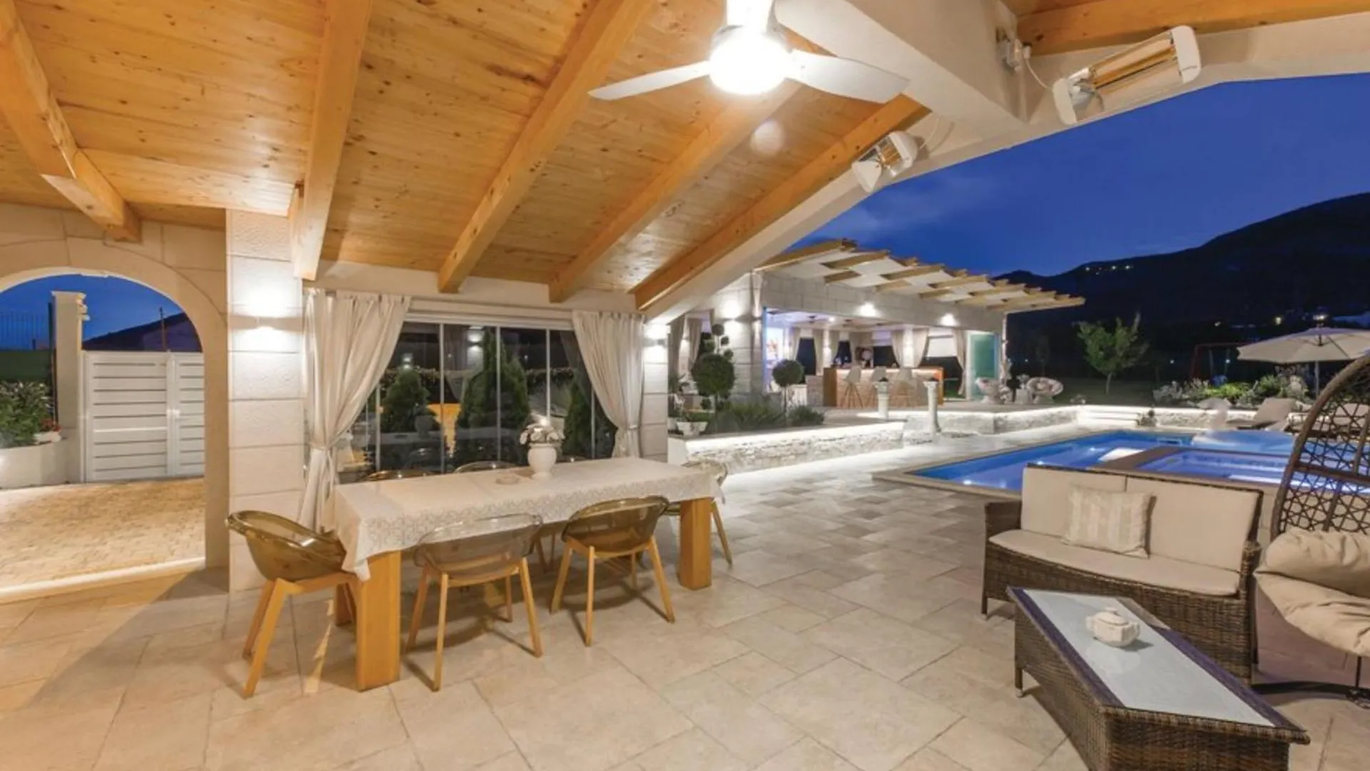 Luxury Villa Malo Trogir 0*,