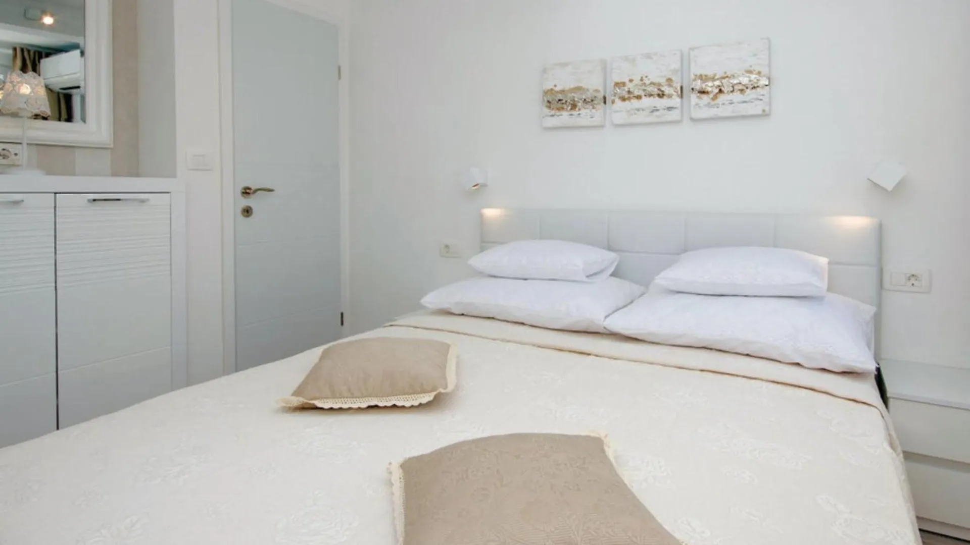 Luxury Villa Malo Trogir Feriehus